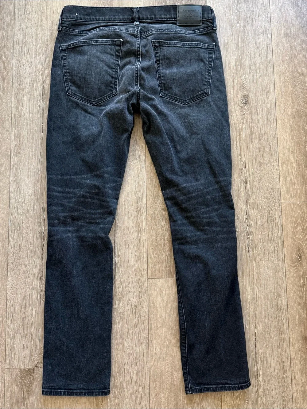 Men’s Abercrombie & Fitch Black Distressed Skinny Jeans 32x32